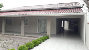 Bombinhas Mariscal - Casa 12 Pax - Cod 335